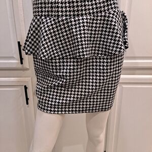 Sensational Collection Black White Houndstooth Pencil Skirt With Peplum